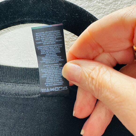 The English Beat Black Short Sleeve Black White Red Graphic Tee XL - Picture 9 of 13